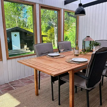 Sommerhusidyl Med Have Og Udestue Naer Kysten Gilleleje