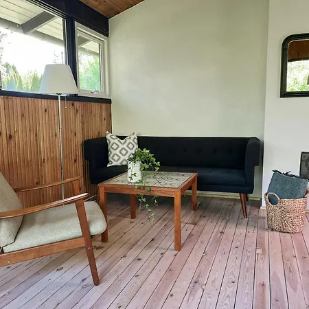 Sommerhusidyl Med Have Og Udestue Naer Kysten Gilleleje